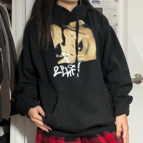 ariana grande 7 rings hoodie - Picture 4 of 4